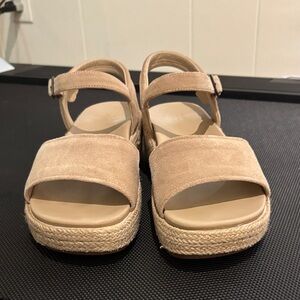 Abeo platform sandals tan suede straps